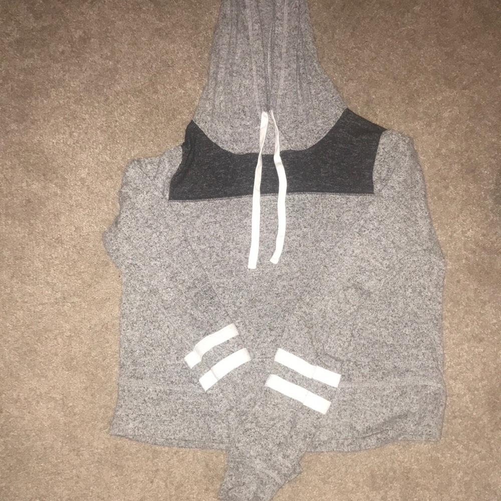 grey hooded croptop hollister